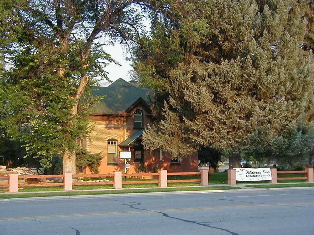 Monroe Inn Exterior foto
